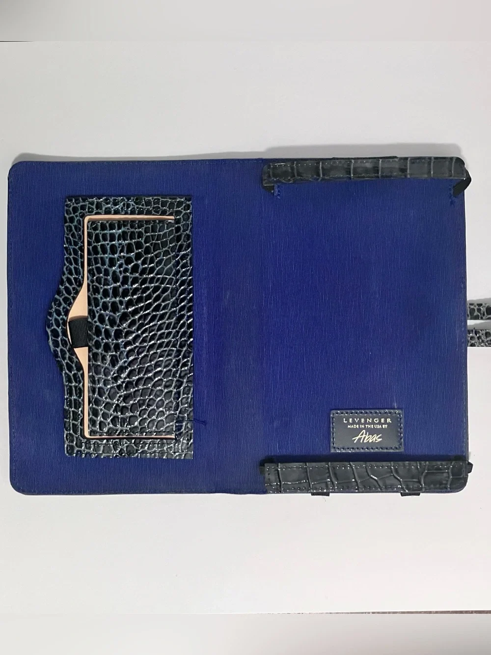 LEVENGER Leather iPAD MINI Faux Crococdile CARRYING CASE / Fold In Display Stand